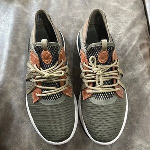 OLUKAI Mio Li Men's Athletic Shoe